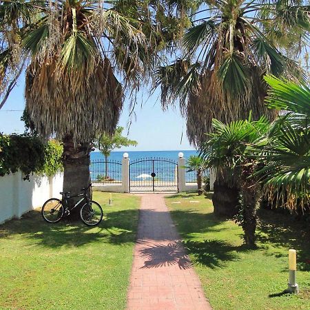 Avdira Seaside House Villa ภายนอก รูปภาพ