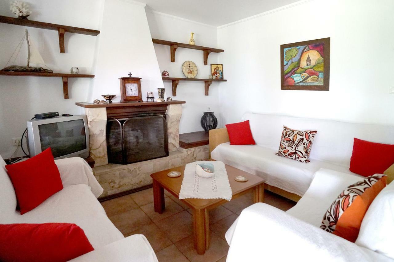 Avdira Seaside House Villa ภายนอก รูปภาพ