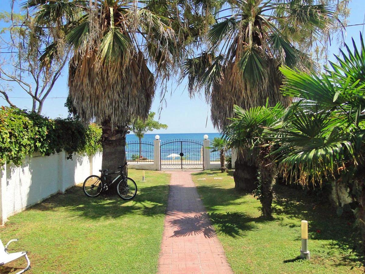 Avdira Seaside House Villa ภายนอก รูปภาพ